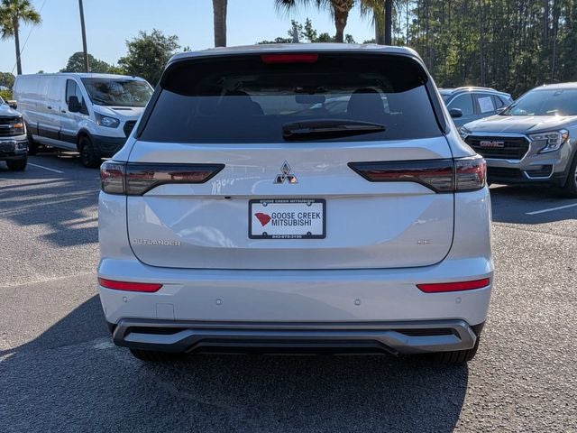 2026 Mitsubishi Outlander SE