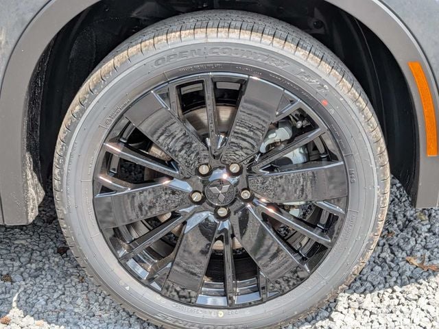 2026 Mitsubishi Outlander Base