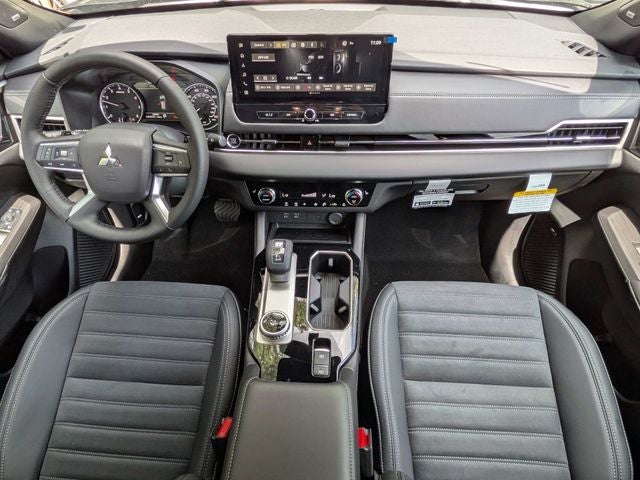 2026 Mitsubishi Outlander Base