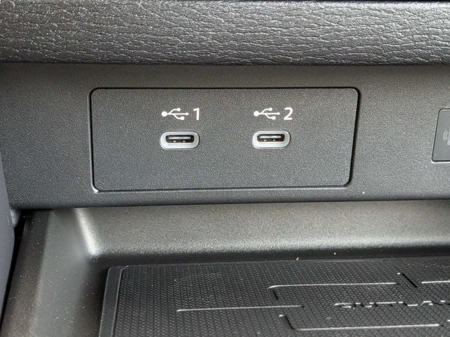 2026 Mitsubishi Outlander Base