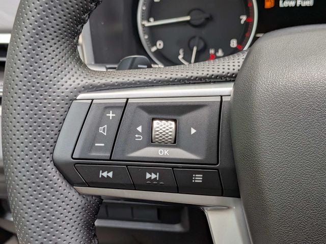 2026 Mitsubishi Outlander Base
