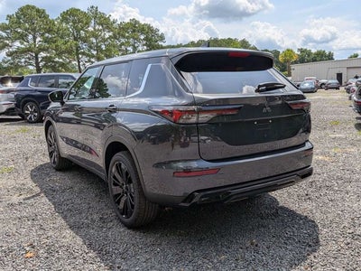 2026 Mitsubishi Outlander Base