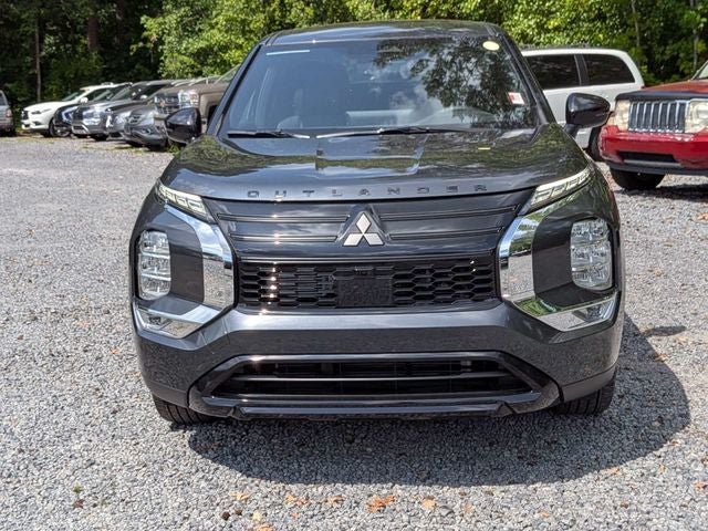 2026 Mitsubishi Outlander Base