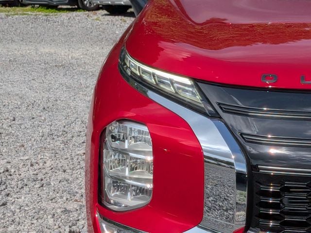 2026 Mitsubishi Outlander Base