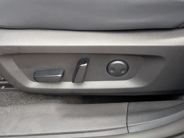 2026 Mitsubishi Outlander Base
