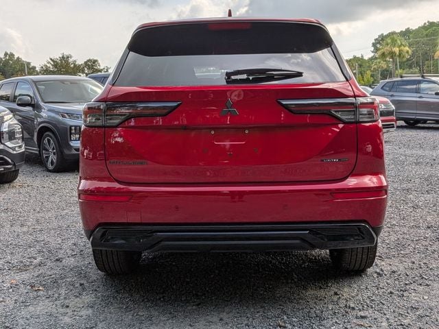 2026 Mitsubishi Outlander Base