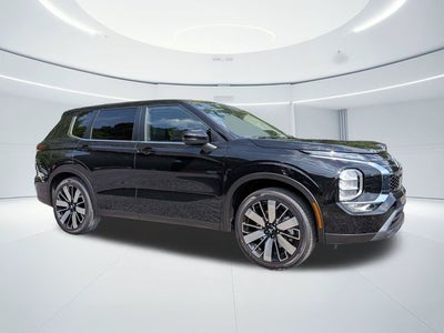 2026 Mitsubishi Outlander SE
