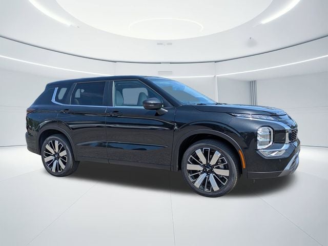 2026 Mitsubishi Outlander Base