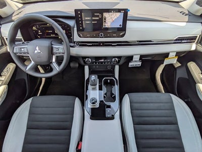 2026 Mitsubishi Outlander Base