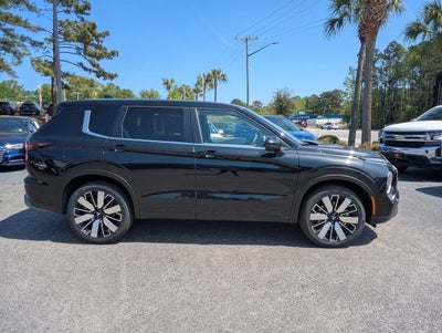 2026 Mitsubishi Outlander Base