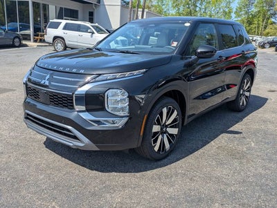 2026 Mitsubishi Outlander Base