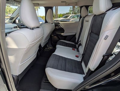 2026 Mitsubishi Outlander Base