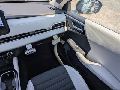 2026 Mitsubishi Outlander Base