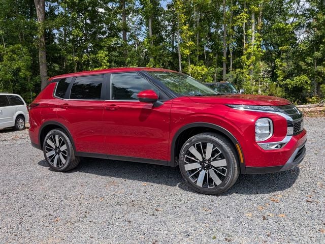 2026 Mitsubishi Outlander SE