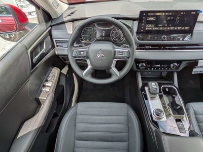 2026 Mitsubishi Outlander SE