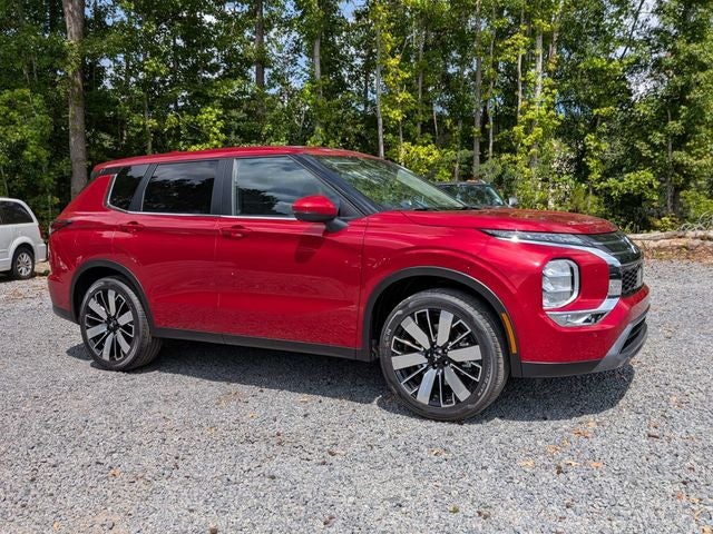 2026 Mitsubishi Outlander SE