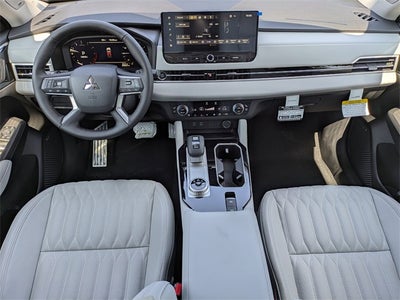 2025 Mitsubishi Outlander SEL