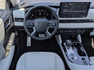 2025 Mitsubishi Outlander SEL