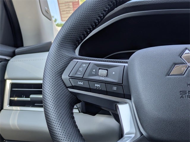 2025 Mitsubishi Outlander SEL