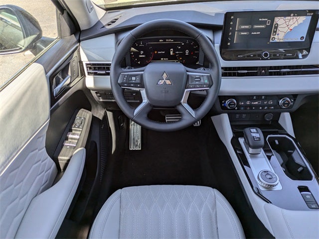 2025 Mitsubishi Outlander SEL