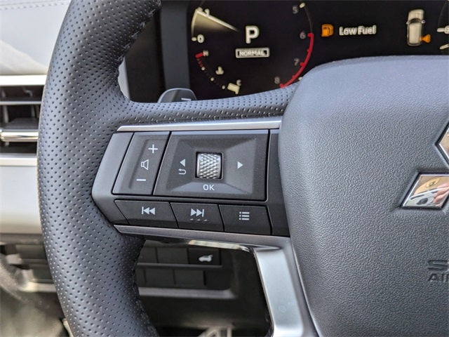 2025 Mitsubishi Outlander SEL