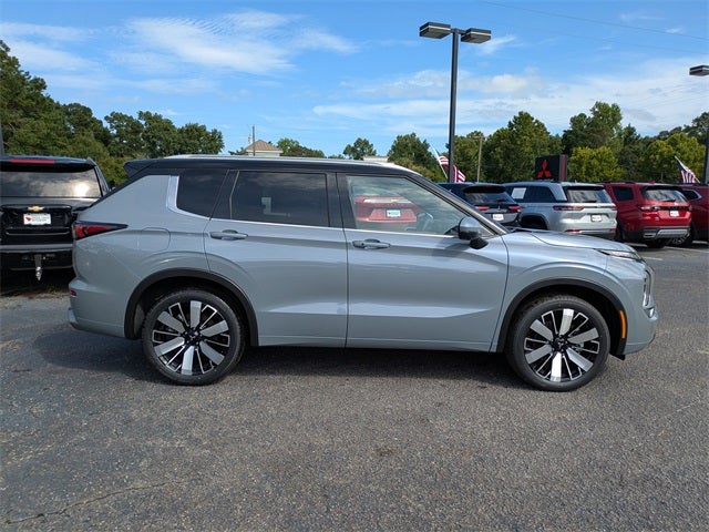 2025 Mitsubishi Outlander SEL