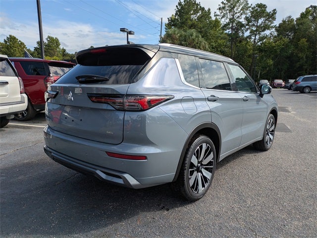 2025 Mitsubishi Outlander SEL