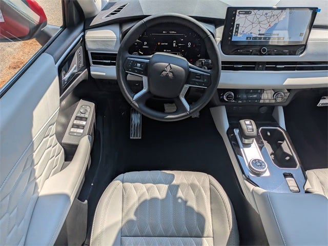 2025 Mitsubishi Outlander SEL