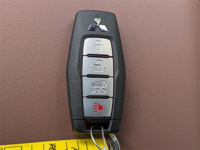 2025 Mitsubishi Outlander SEL