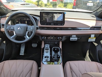 2025 Mitsubishi Outlander SEL