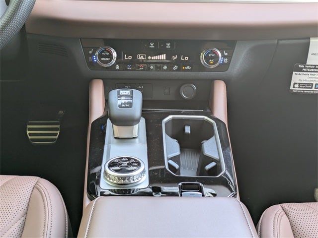 2025 Mitsubishi Outlander SEL