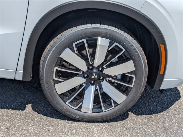 2025 Mitsubishi Outlander SEL