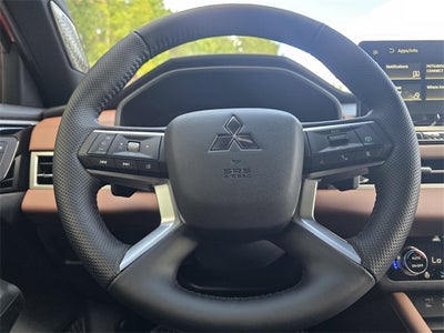 2025 Mitsubishi Outlander SEL
