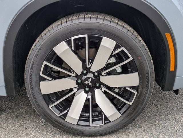 2026 Mitsubishi Outlander Base