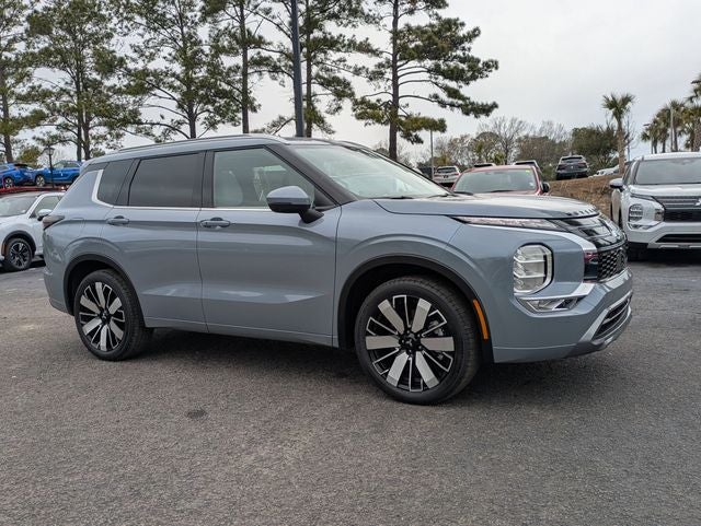 2026 Mitsubishi Outlander Base