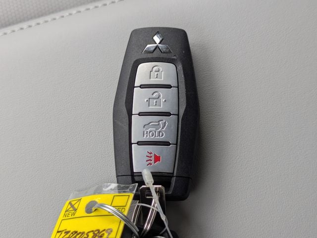 2026 Mitsubishi Outlander Base