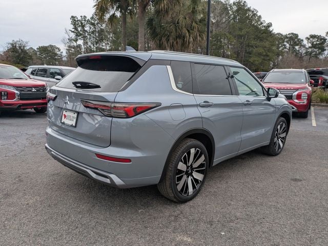 2026 Mitsubishi Outlander Base
