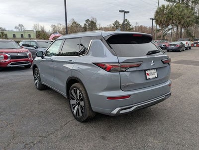 2026 Mitsubishi Outlander Base