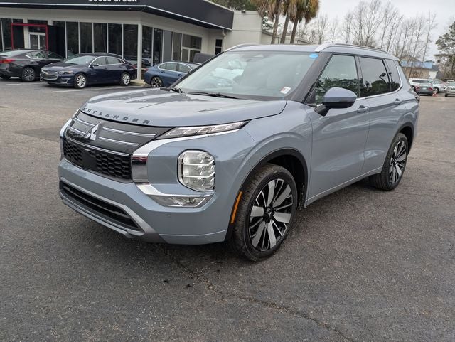 2026 Mitsubishi Outlander Base