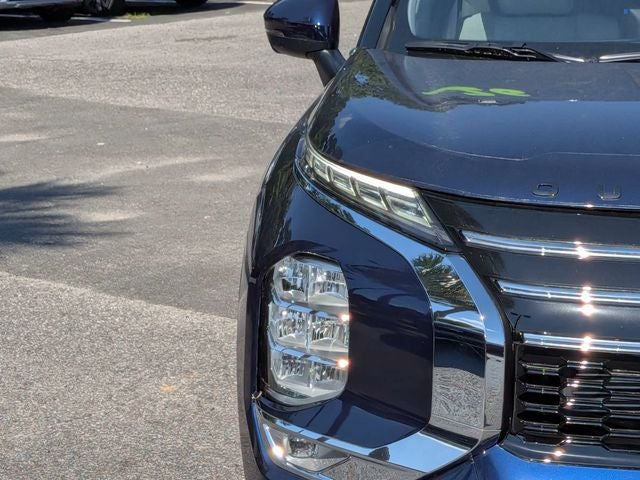 2026 Mitsubishi Outlander Base