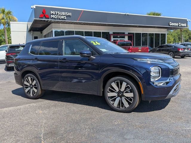 2026 Mitsubishi Outlander Base