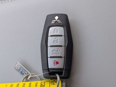 2026 Mitsubishi Outlander Base