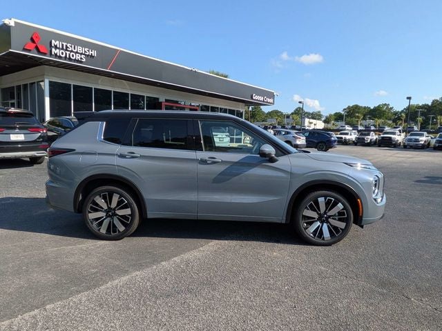2026 Mitsubishi Outlander Base