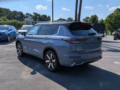 2026 Mitsubishi Outlander Base
