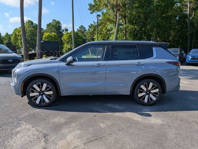 2026 Mitsubishi Outlander Base