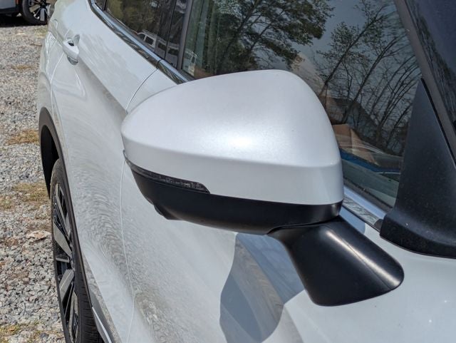 2026 Mitsubishi Outlander Base