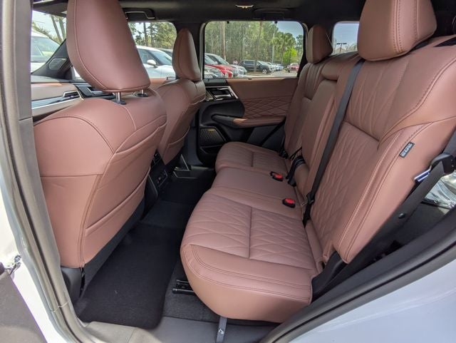 2026 Mitsubishi Outlander Base