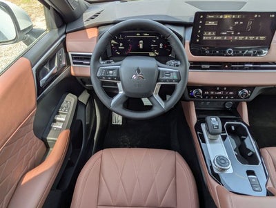 2026 Mitsubishi Outlander Base