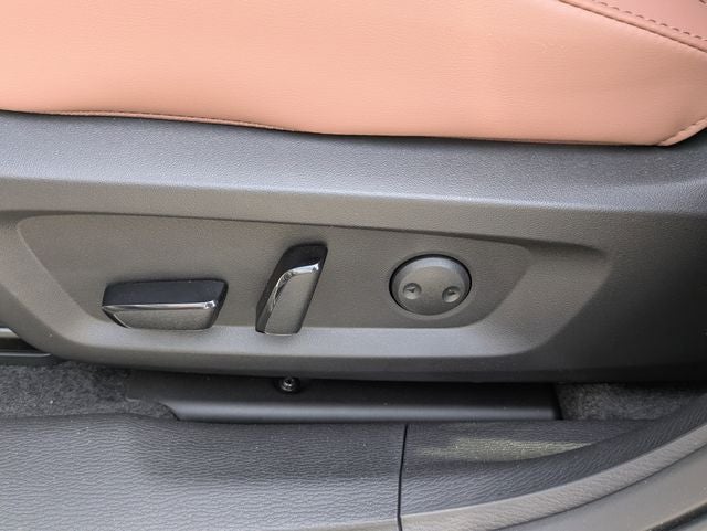 2026 Mitsubishi Outlander Base