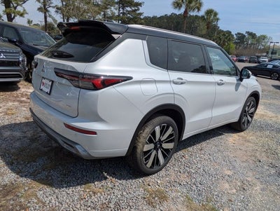 2026 Mitsubishi Outlander Base